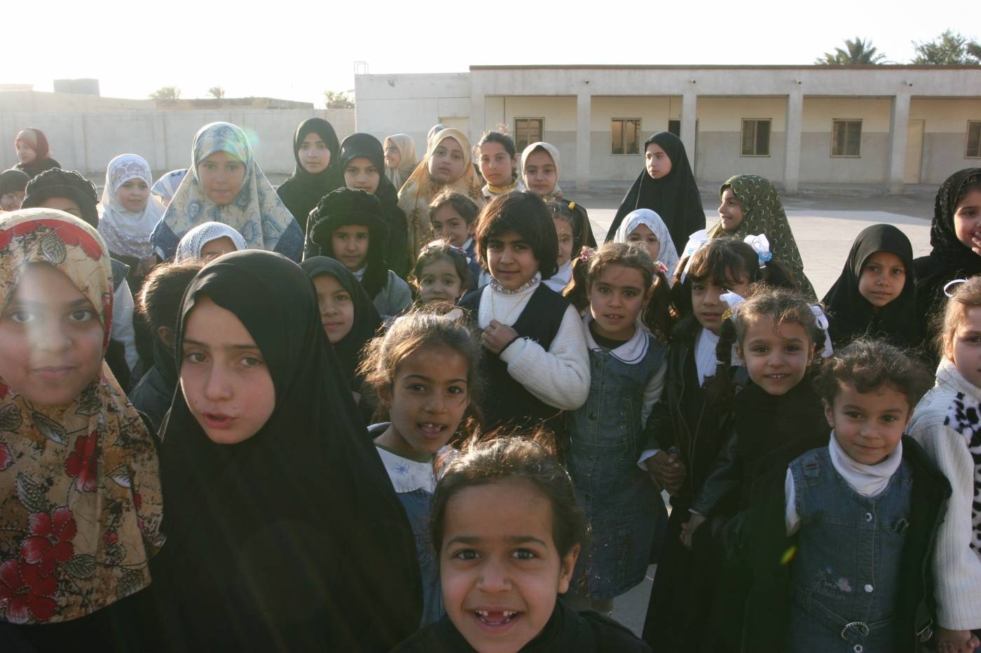 Koululaisia Irakissa. Kuva: Rauli Virtanen